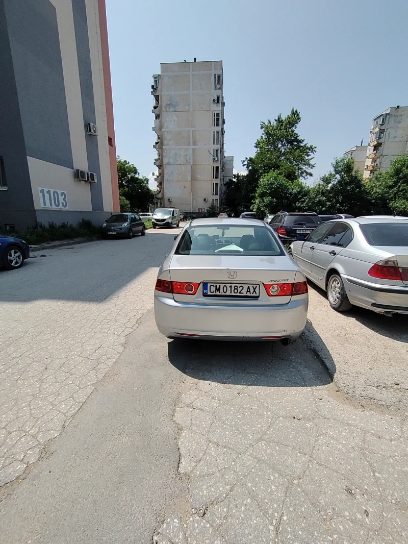 Honda Accord 2.0I, снимка 4 - Автомобили и джипове - 50582707