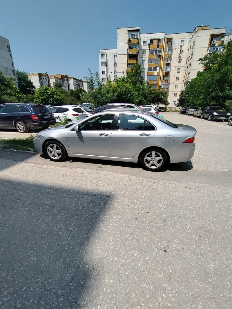 Honda Accord 2.0I, снимка 2 - Автомобили и джипове - 50582707