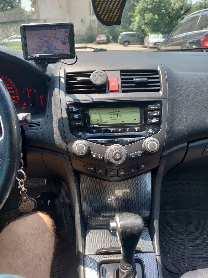 Honda Accord 2.0I, снимка 10 - Автомобили и джипове - 50582707