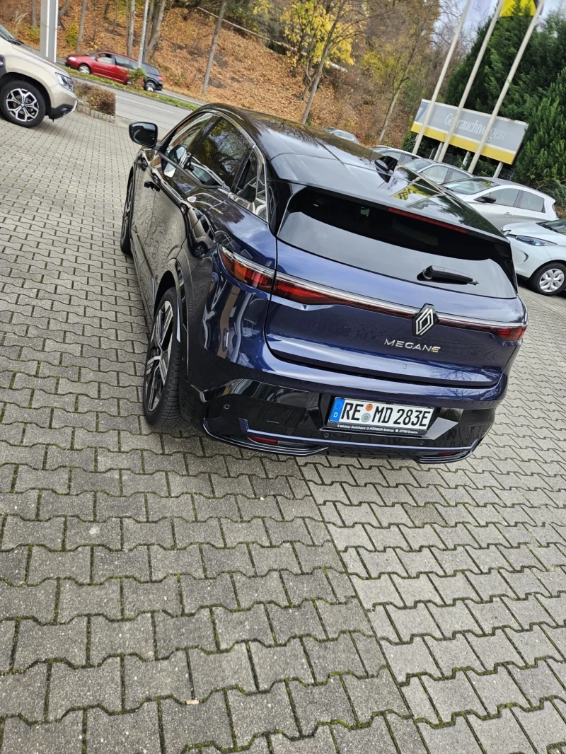 Renault Megane E-Tech EV60 ICON, снимка 3 - Автомобили и джипове - 52670574