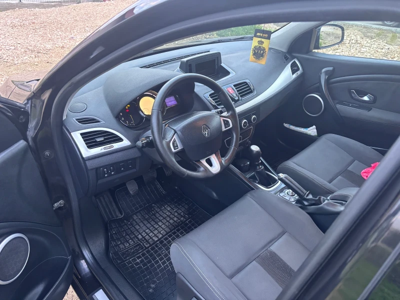 Renault Megane 1.5 dci, снимка 4 - Автомобили и джипове - 52747622