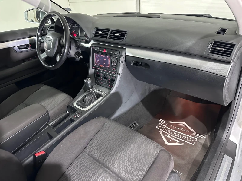 Audi A4 * NAVI* , снимка 9 - Автомобили и джипове - 53071619