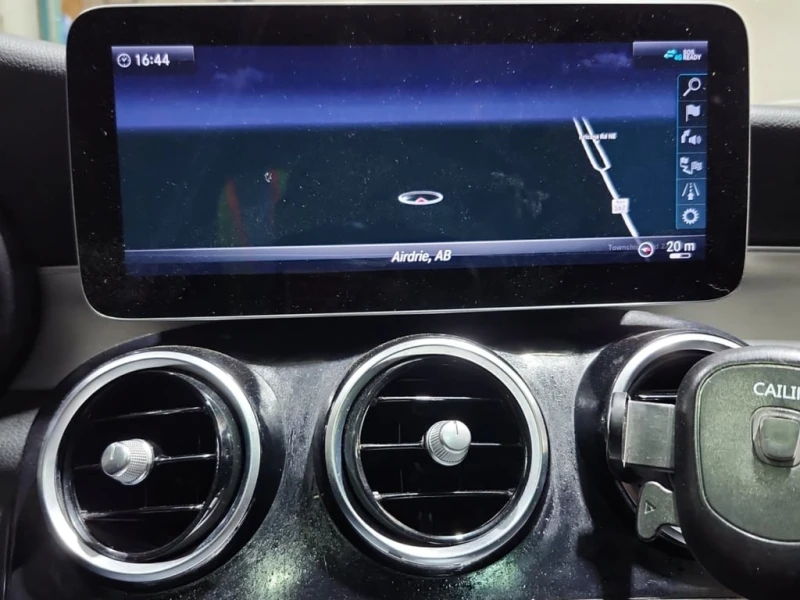 Mercedes-Benz C 300 2020 4MATIC * БЕЗ ПЪРВОНАЧАЛНА ВНОСКА, снимка 8 - Автомобили и джипове - 53137320