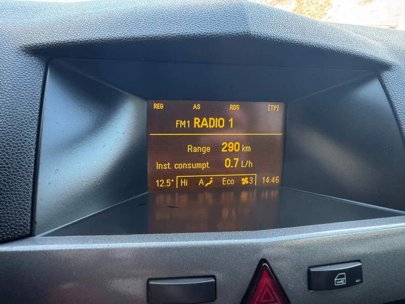 Opel Astra 1.7cdti, снимка 9 - Автомобили и джипове - 53405230