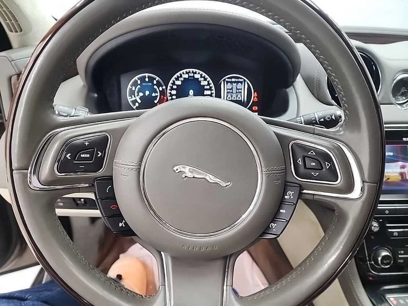 Jaguar Xj 3.0 Automatic, снимка 9 - Автомобили и джипове - 55926301