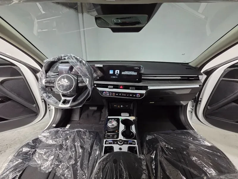 Kia K5 2.0 Noblesse/ЧИСТО НОВА, снимка 7 - Автомобили и джипове - 56683018