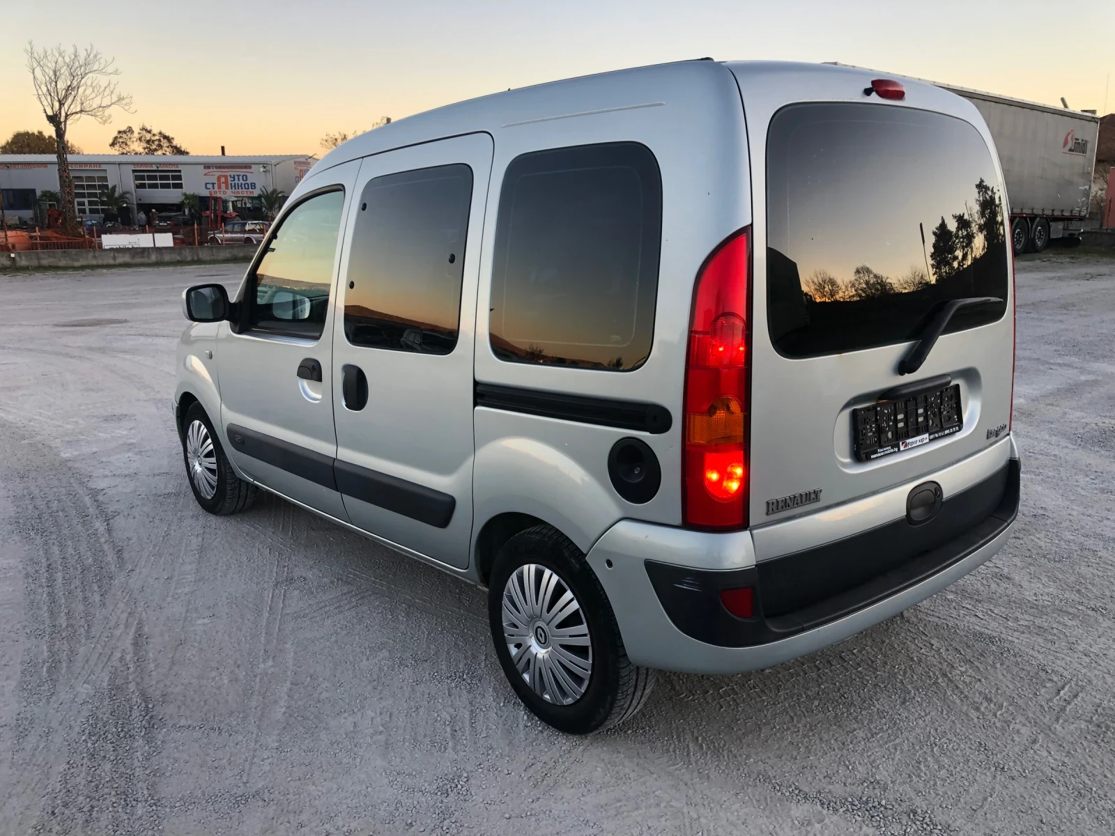 Renault Kangoo 1.5DCI, Клима, 5 места - изображение 4