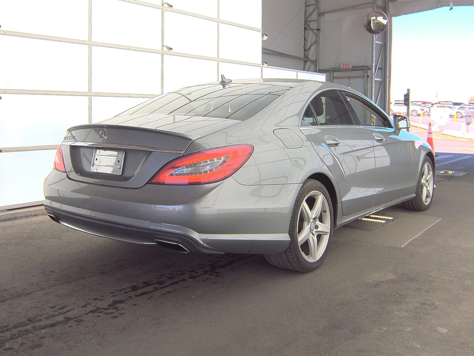 Mercedes-Benz CLS 550 AMG* LANE ASSIST* HARMAN* KEYLESS GO* ПОДГРЕВ* М.Т - изображение 6
