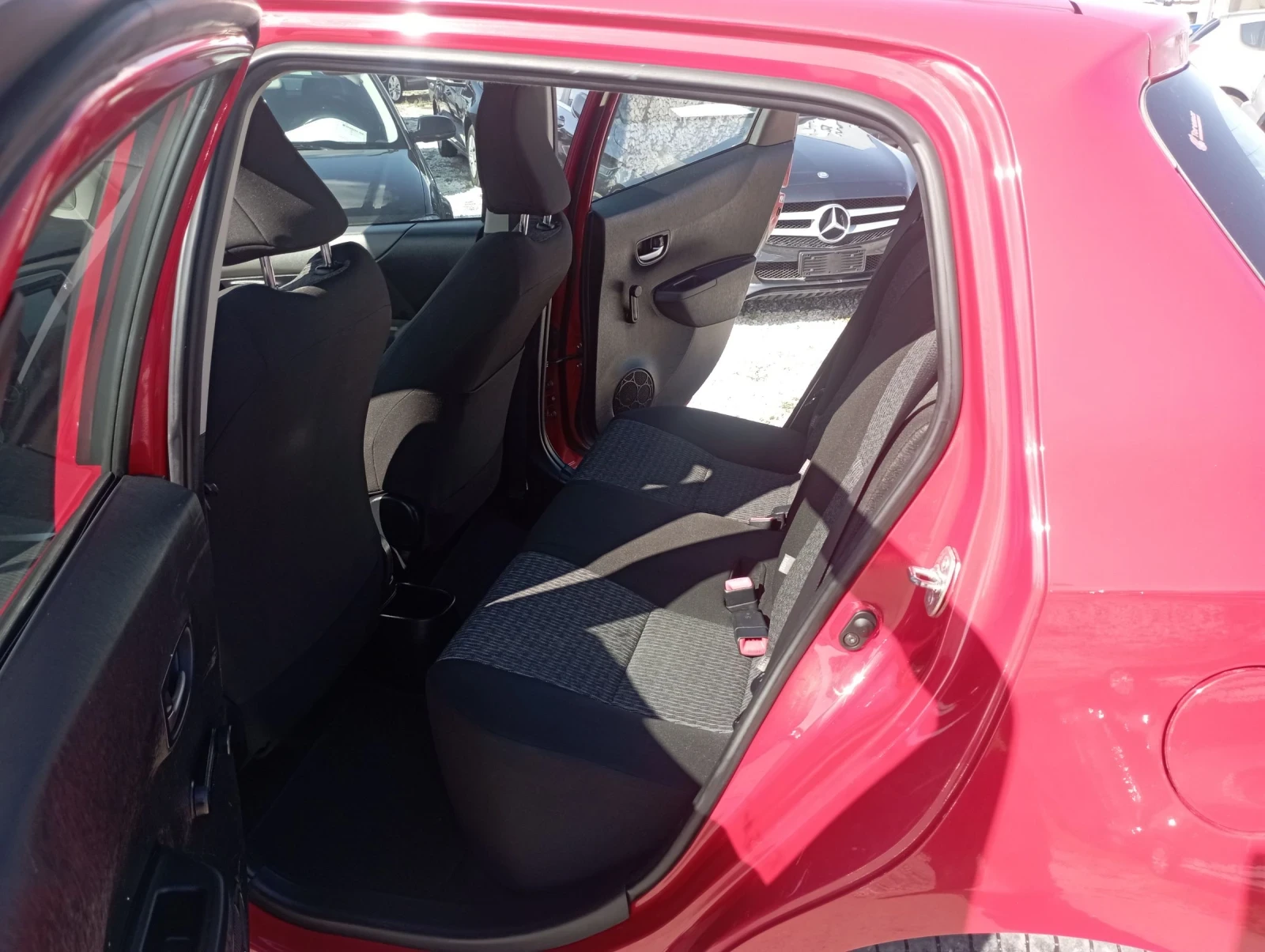 Toyota Yaris Клима, Нави, Италия  - изображение 7