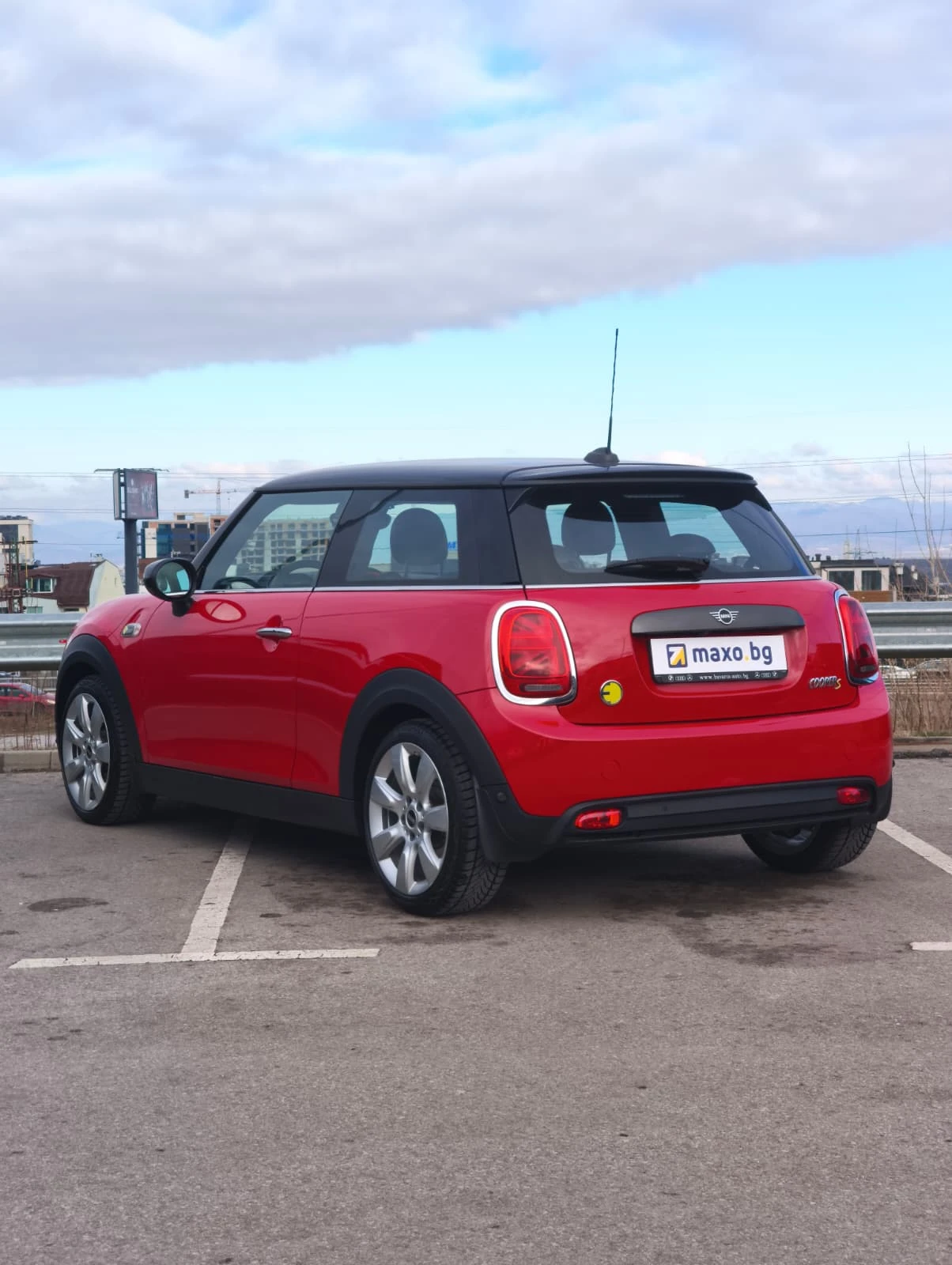 Mini Cooper SE - изображение 4