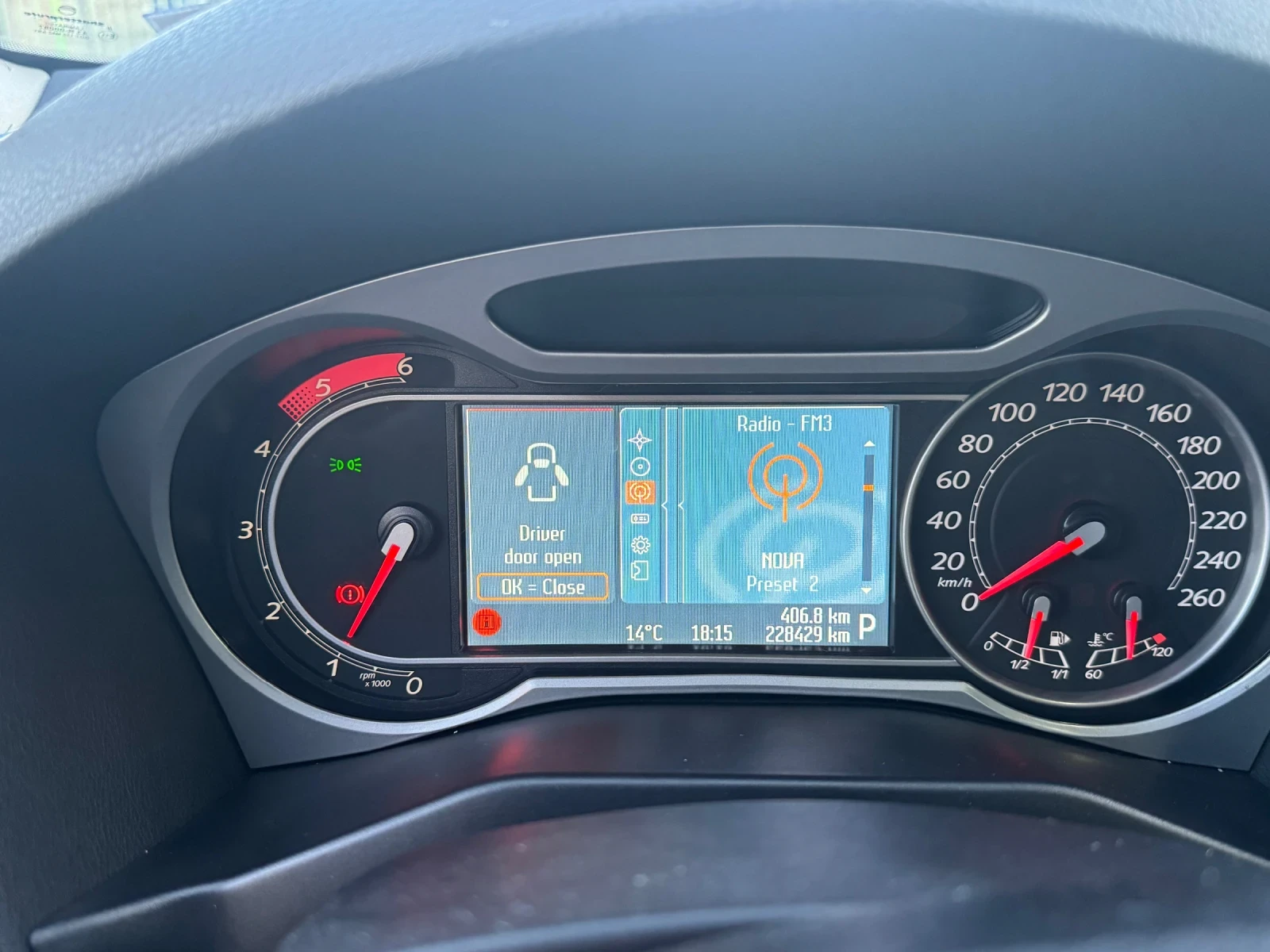 Ford Mondeo 2.0 tdci, снимка 9 - Автомобили и джипове - 53801961