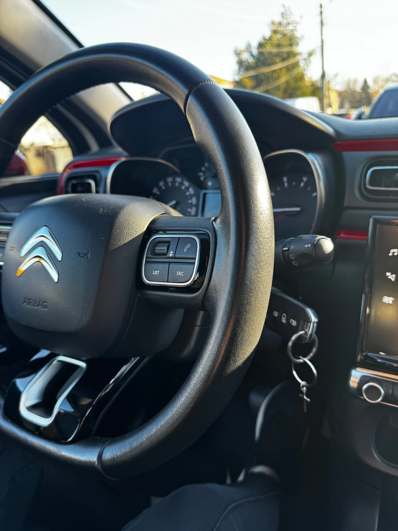 Citroen C3 1.2 - PureTech- SHINE, снимка 8 - Автомобили и джипове - 53822772