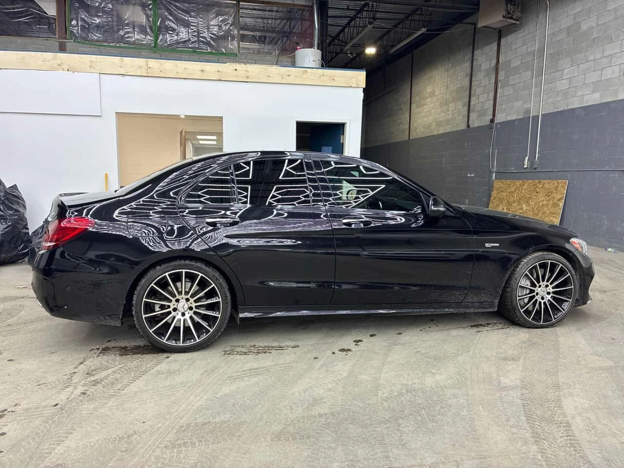 Mercedes-Benz C 43 AMG * CARFAX * Burmester * 360 Камери * , снимка 3 - Автомобили и джипове - 53932440