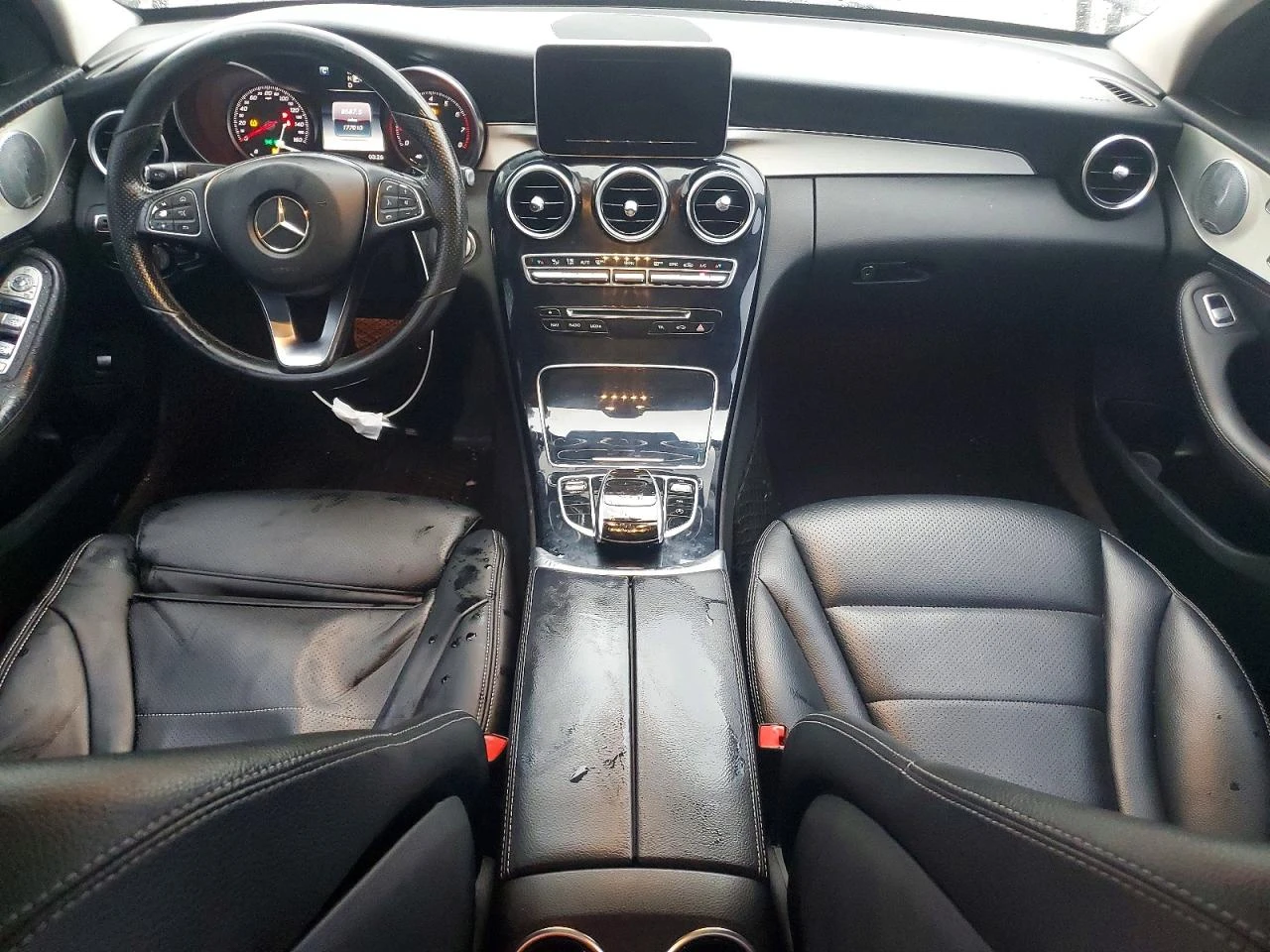 Mercedes-Benz C 300 2.0l 4Matic, снимка 9 - Автомобили и джипове - 53964679