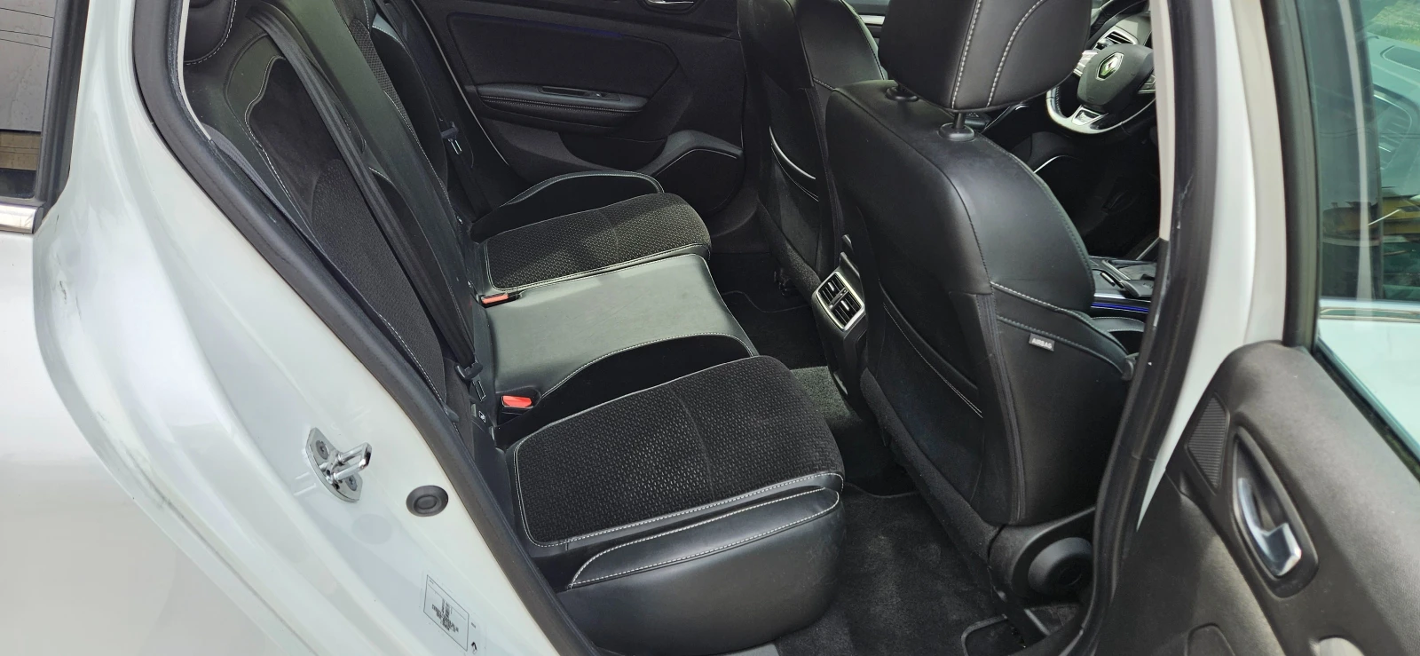 Renault Megane 1.5DCI, снимка 5 - Автомобили и джипове - 54412273