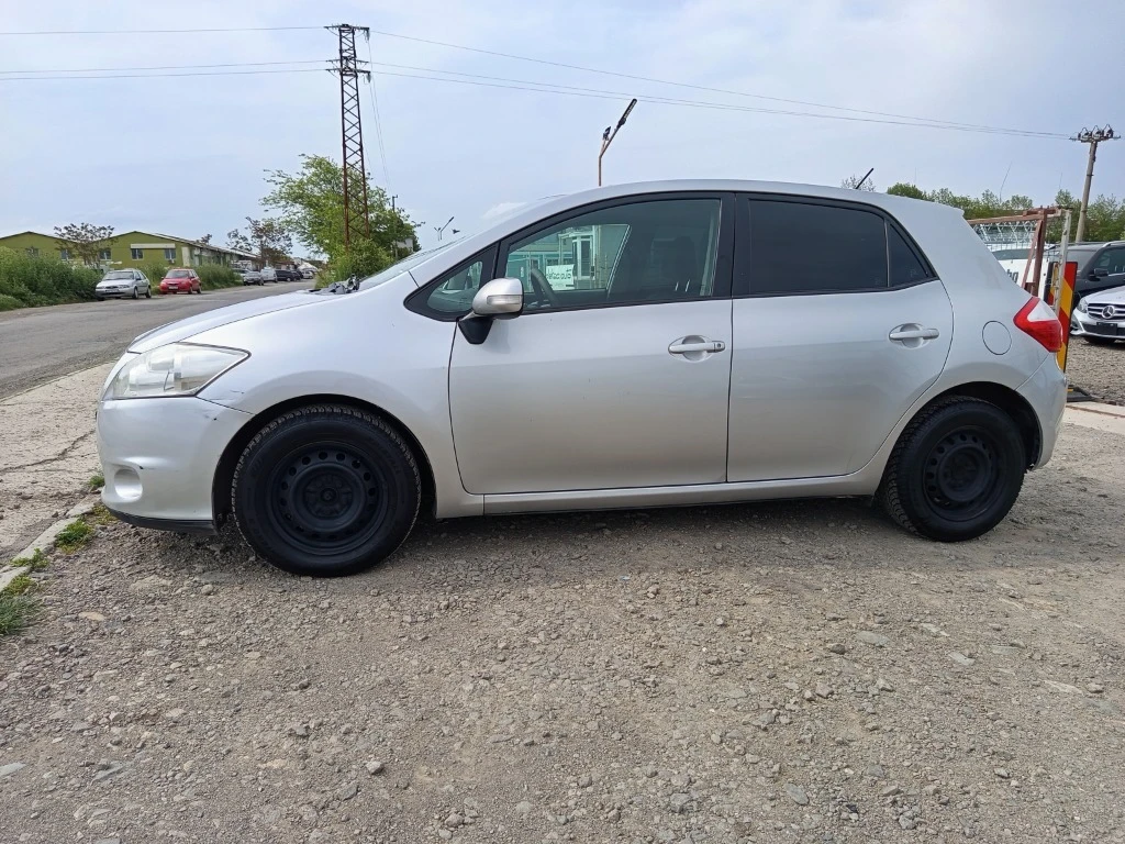Toyota Auris, снимка 2 - Автомобили и джипове - 54852787
