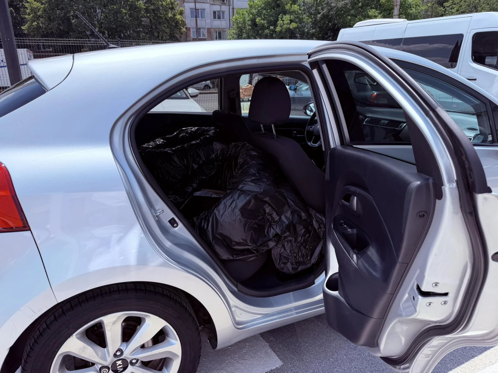 Kia Rio 1.4i LPG 110k.c. | Mobile.bg � ����������� 12