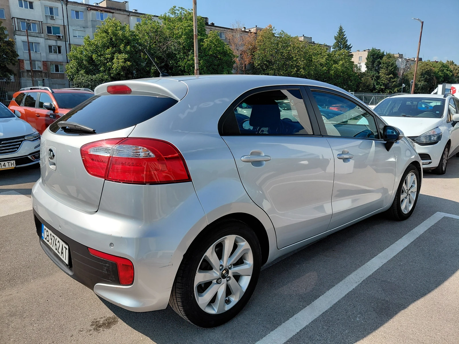 Kia Rio 1.4i LPG 110k.c., снимка 7 - Автомобили и джипове - 55102921