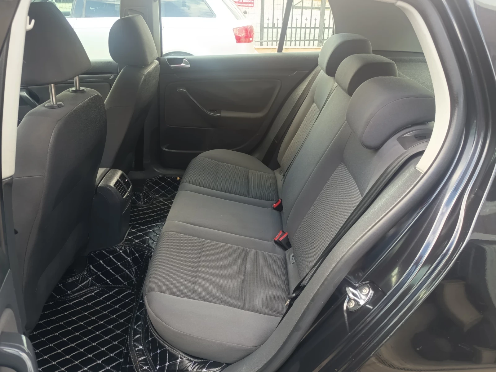 VW Golf 1.9tdi 4x4 , снимка 10 - Автомобили и джипове - 55465006