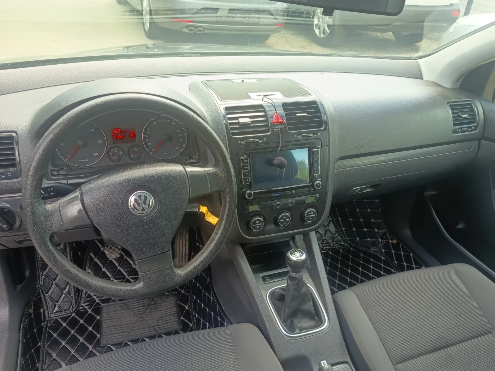 VW Golf 1.9tdi 4x4 , снимка 11 - Автомобили и джипове - 55465006