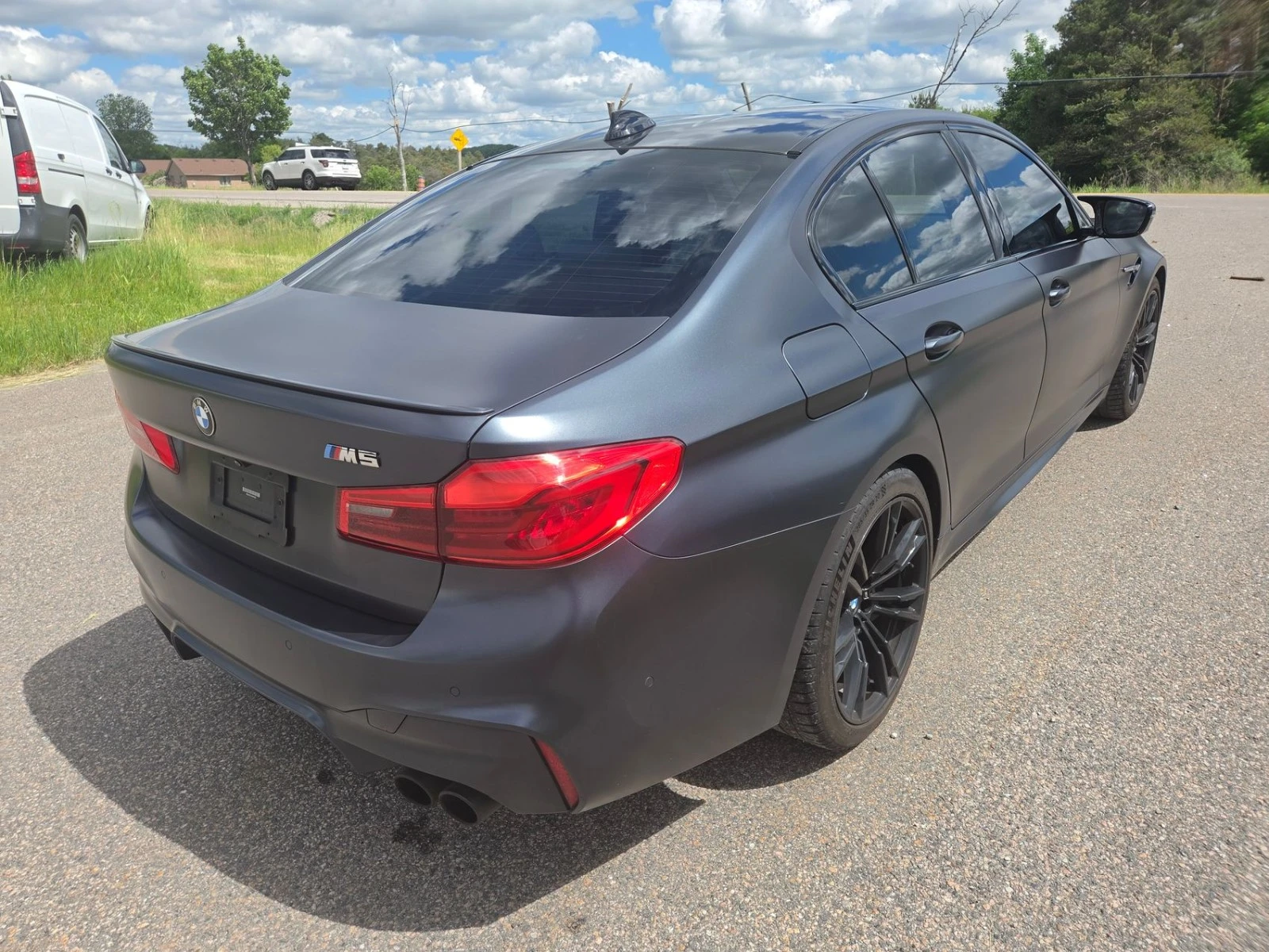 BMW M5 Автокредит Цена до България, снимка 3 - Автомобили и джипове - 55493681