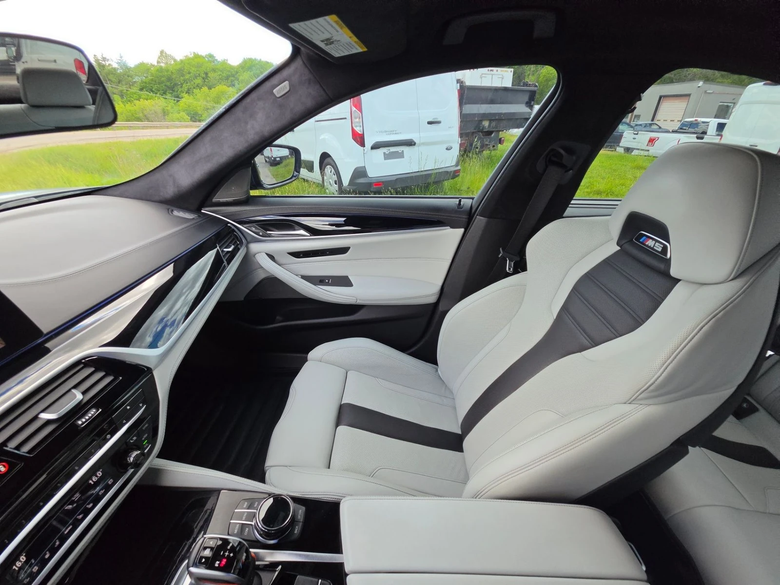 BMW M5 Автокредит Цена до България, снимка 13 - Автомобили и джипове - 55493681