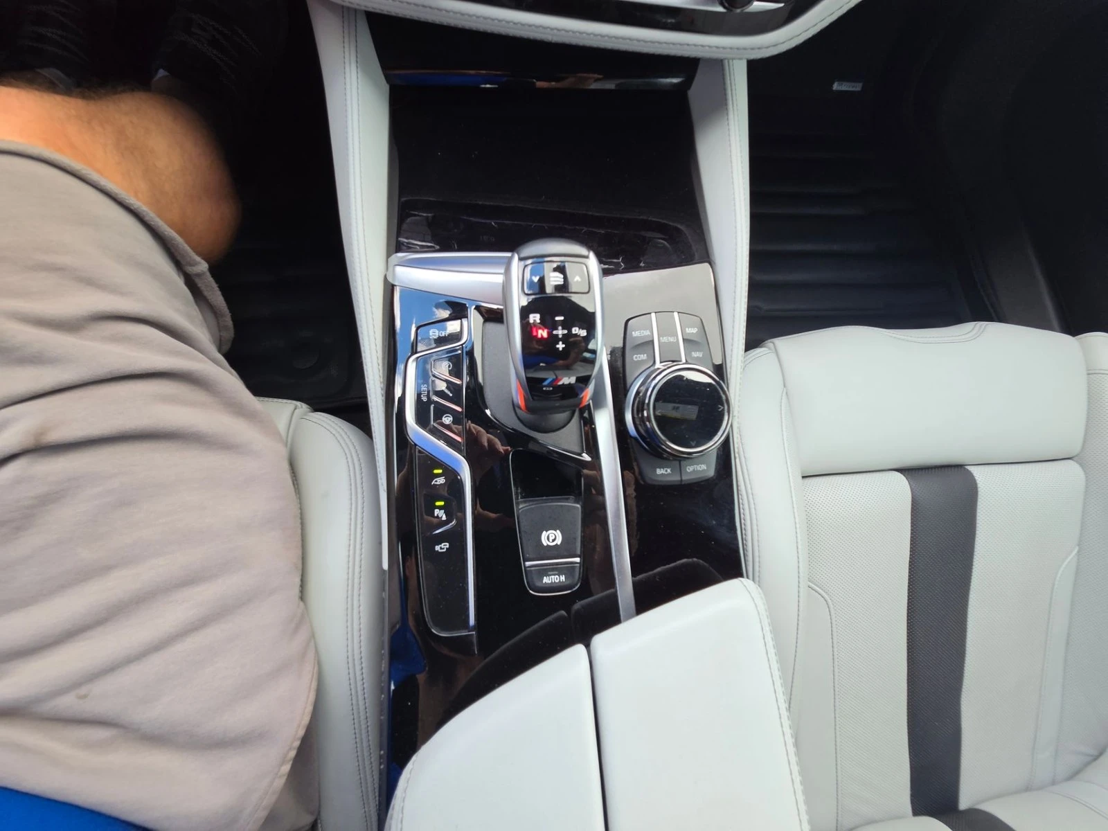 BMW M5 Автокредит Цена до България, снимка 12 - Автомобили и джипове - 55493681