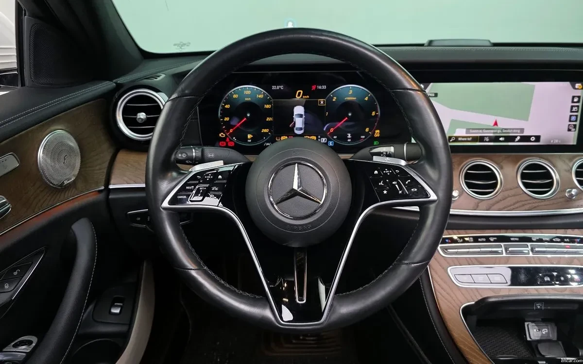 Mercedes-Benz E 220 d 4Matic EXLUSIVE, снимка 6 - Автомобили и джипове - 55507341
