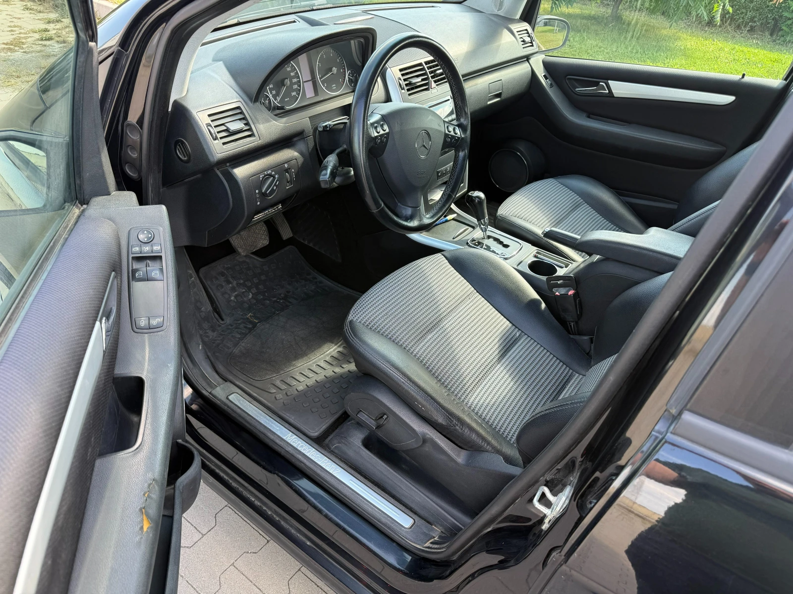 Mercedes-Benz A 170, снимка 12 - Автомобили и джипове - 55727897