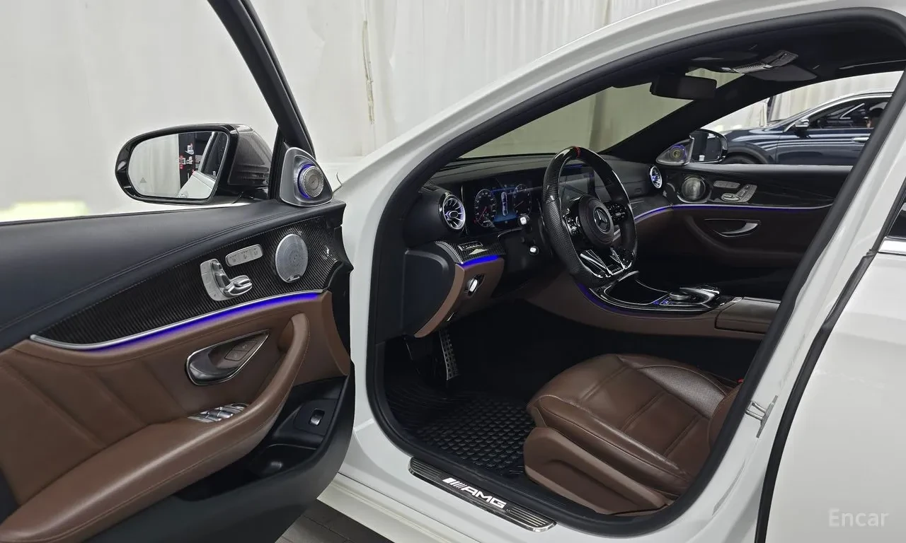 Mercedes-Benz E 63 AMG burmester* multibeam led* Parking Assist, снимка 7 - Автомобили и джипове - 55806076
