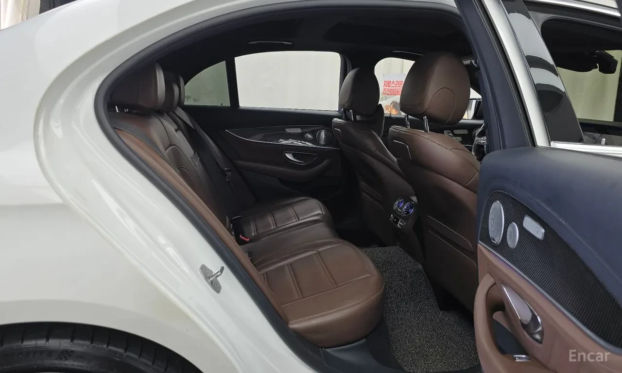 Mercedes-Benz E 63 AMG burmester* multibeam led* Parking Assist, снимка 14 - Автомобили и джипове - 55806076