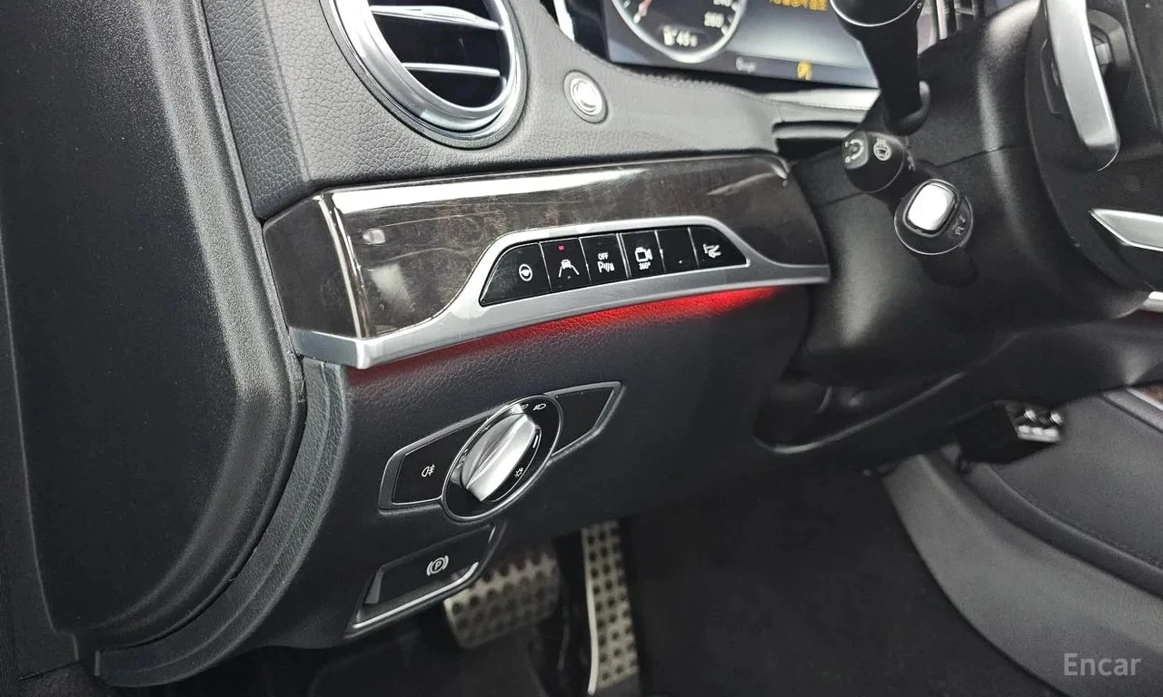 Mercedes-Benz S 350 АМГ 63 ПАКЕТ/d 4MATIC/ДИСТ/360/ХЕДЪП/МАСАЖИ/ОБДУХ/, снимка 17 - Автомобили и джипове - 55903719
