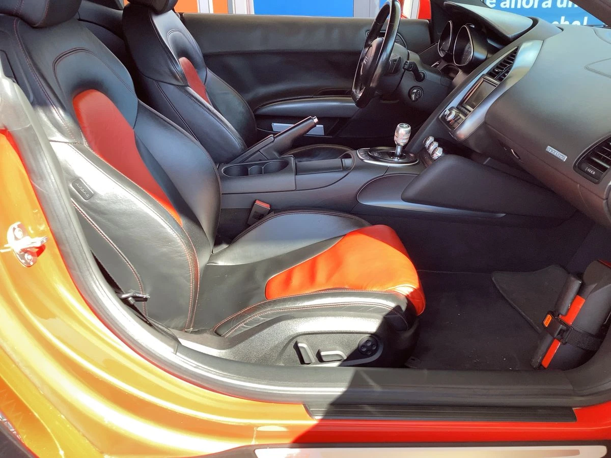 Audi R8 4.2 V8 FSI quattro 49000км., снимка 7 - Автомобили и джипове - 56076522
