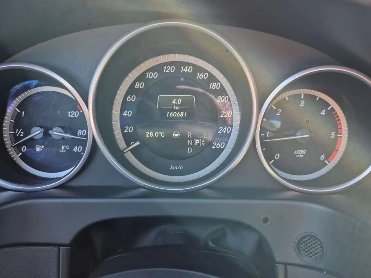 Mercedes-Benz E 250 * BLUETEC * Дистроник * LED фарове * CARFAX * , снимка 6 - Автомобили и джипове - 56253575