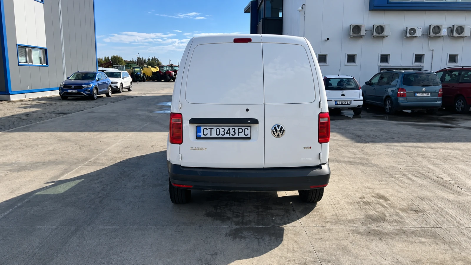 VW Caddy 2.0, снимка 4 - Автомобили и джипове - 56622319
