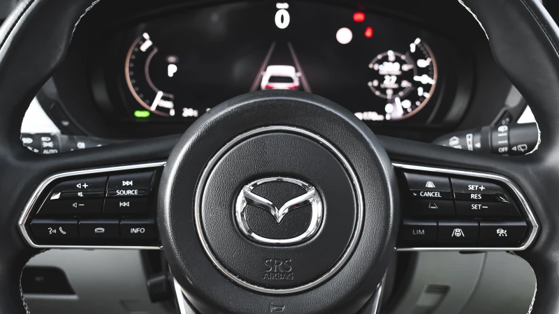 Mazda CX-60 2.5 e-SKYACTIV PHEV TAKUMI 4x4 Automatic, снимка 13 - Автомобили и джипове - 51062927