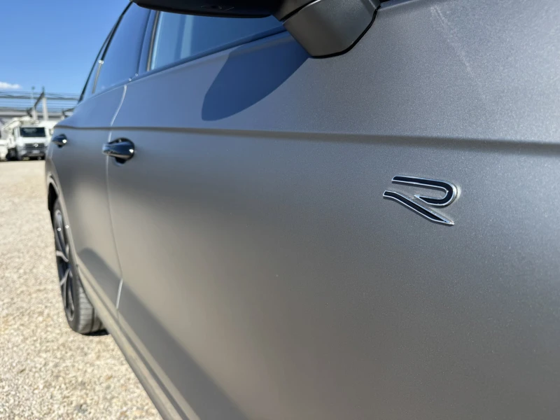VW Touareg R-Line 3.0 TDI DSG, снимка 15 - Автомобили и джипове - 51805925