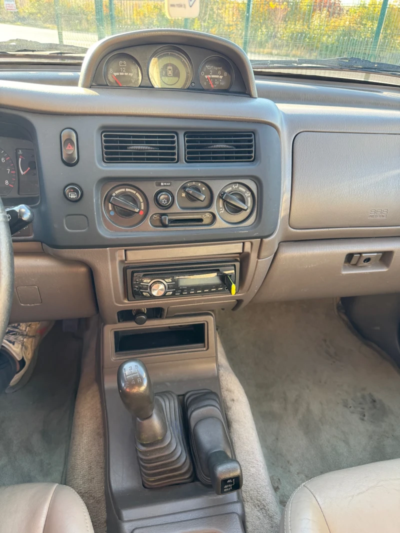 Mitsubishi Pajero sport, снимка 9 - Автомобили и джипове - 52631534