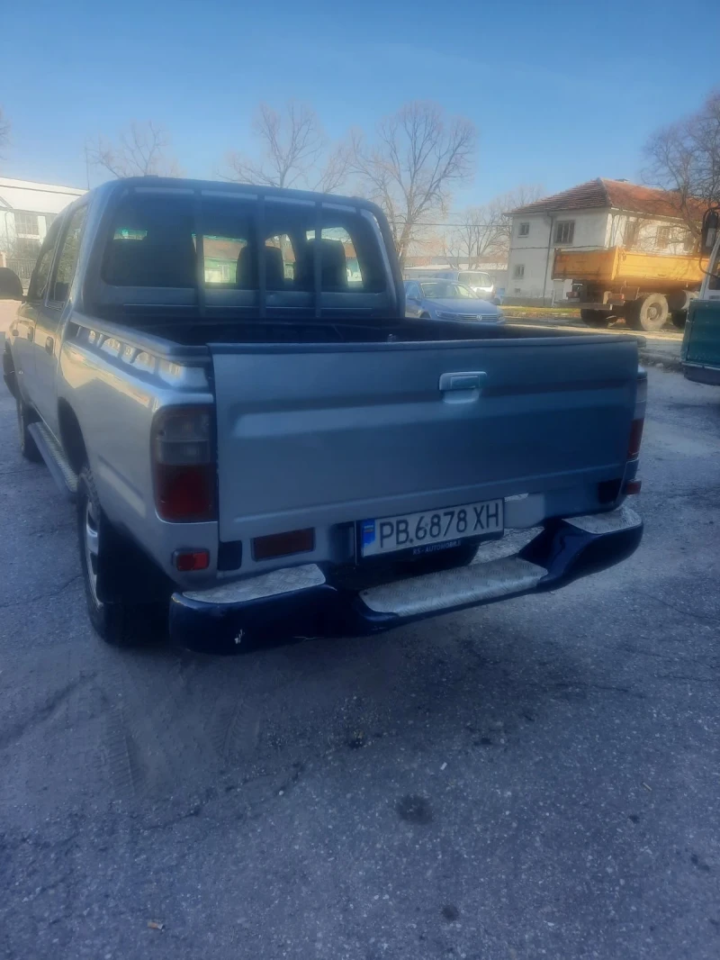 Toyota Hilux, снимка 5 - Автомобили и джипове - 52875272