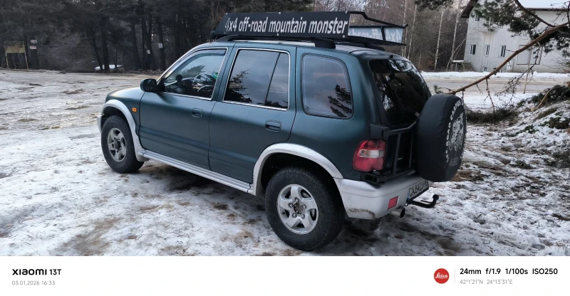 Kia Sportage 2.0 TD , снимка 7 - Автомобили и джипове - 52975846