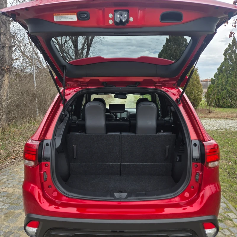 Mitsubishi Outlander 3.0L, AWD,  LIMITED, FULL, 7места, снимка 8 - Автомобили и джипове - 52998913