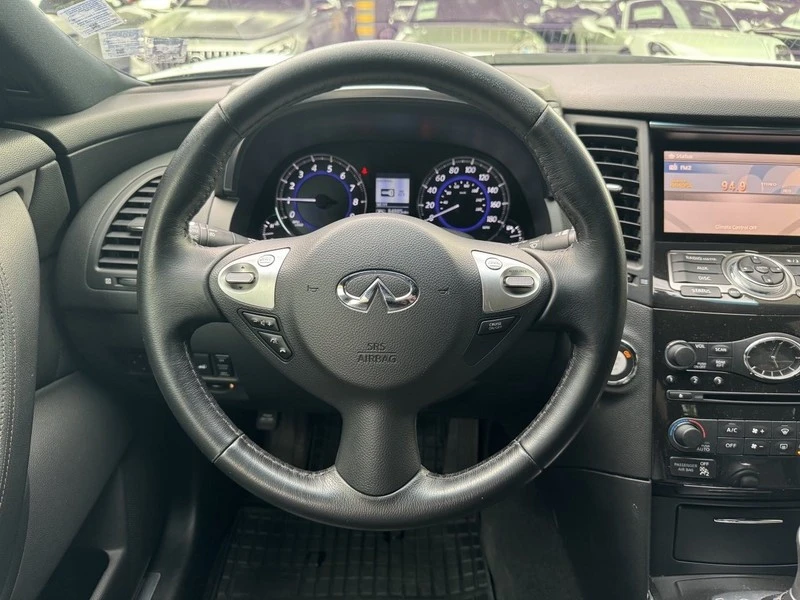 Infiniti QX70, снимка 9 - Автомобили и джипове - 46058094