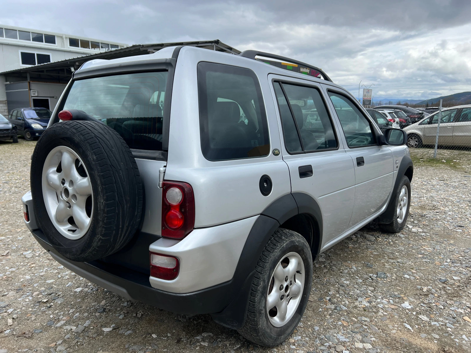 Land Rover Freelander 2.0 TD4  - изображение 5