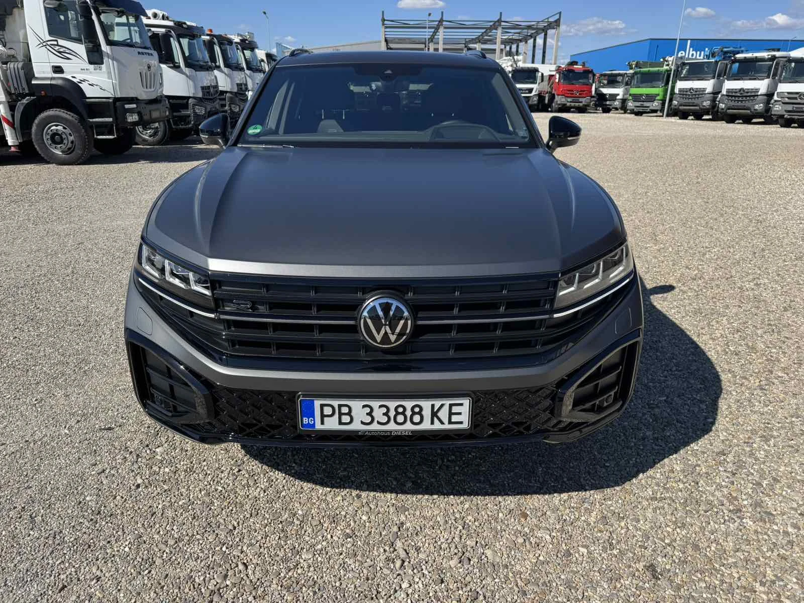 VW Touareg R-Line 3.0 TDI DSG - изображение 2