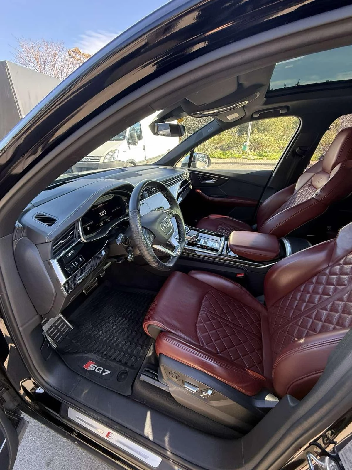 Audi SQ7  - изображение 7