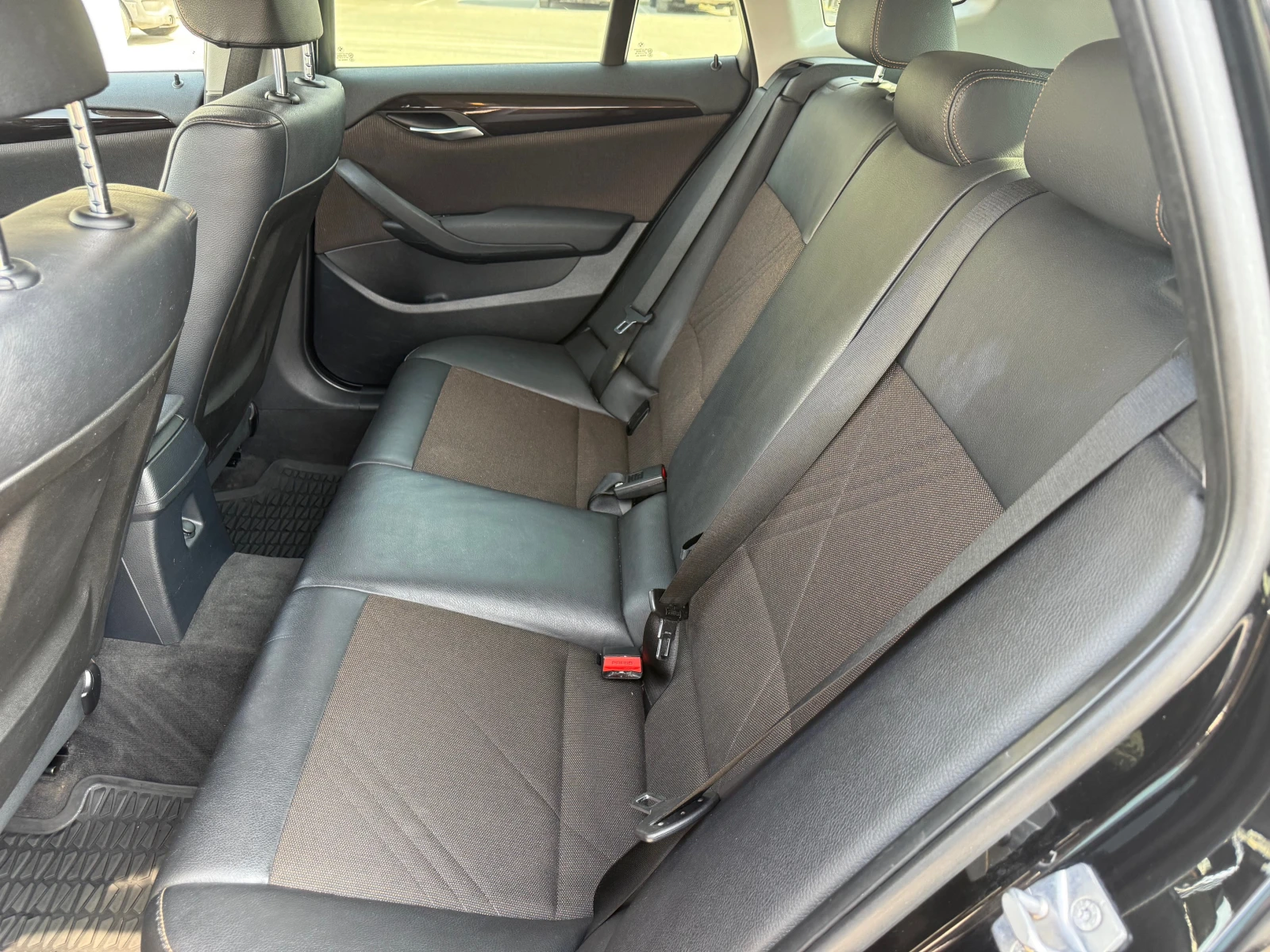 BMW X1 4X4, X-DRIVE, АВТОМАТИК ZF-8, НАВИГАЦИЯ, ПОЛУ-КОЖА, снимка 15 - Автомобили и джипове - 53755124