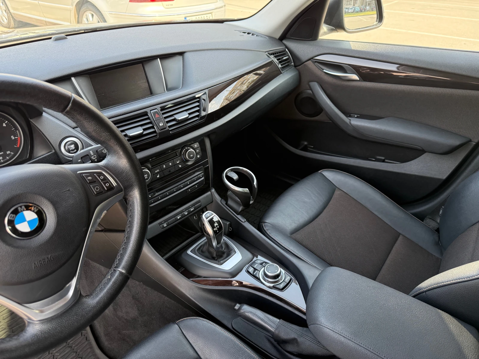 BMW X1 4X4, X-DRIVE, АВТОМАТИК ZF-8, НАВИГАЦИЯ, ПОЛУ-КОЖА, снимка 9 - Автомобили и джипове - 53755124