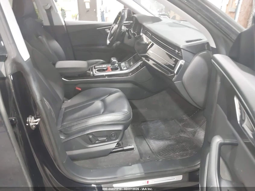 Audi Q8 3.0l 55 Premium, снимка 5 - Автомобили и джипове - 54141671