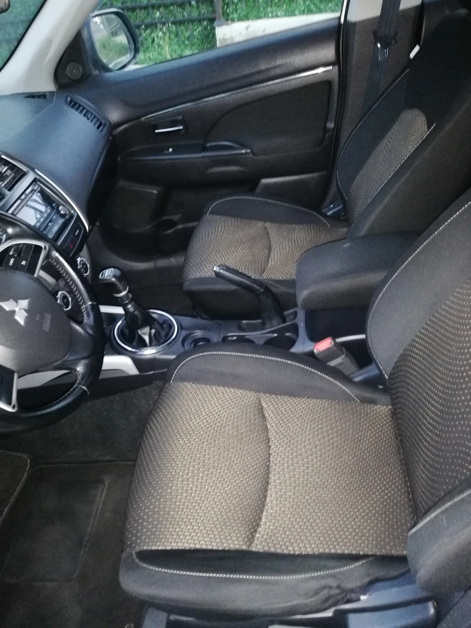 Mitsubishi ASX 1.8 DiD, снимка 12 - Автомобили и джипове - 55494878