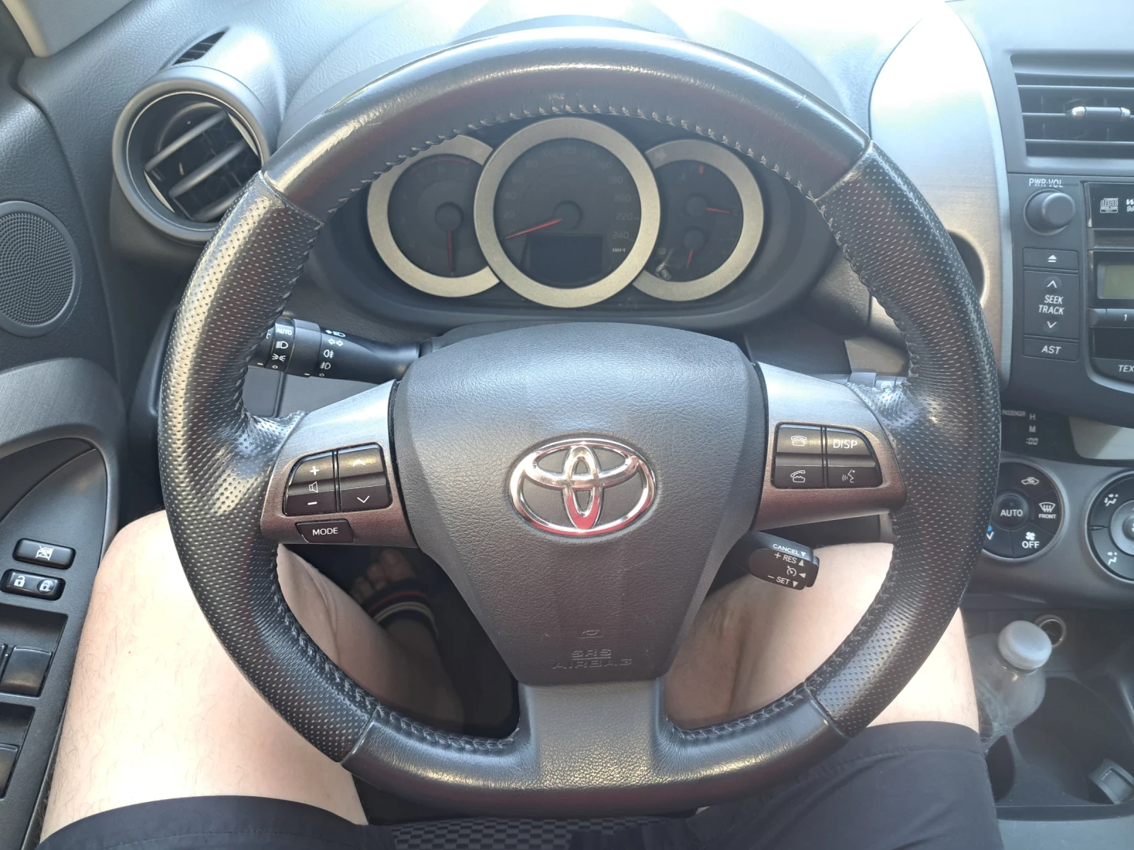 Toyota Rav4 2.2, снимка 13 - Автомобили и джипове - 55603216